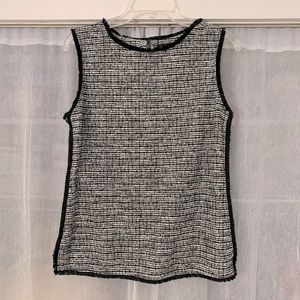 GREAT LAYERING PIECE: BR Sleeveless Boucle Top